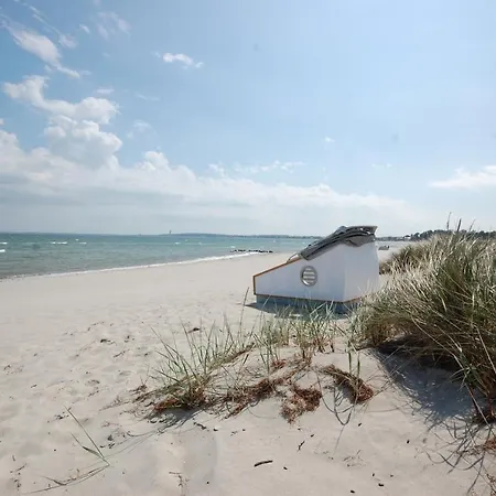 Schlafstrandkorb Nr. 3 * Sierksdorf